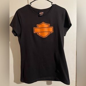 Harley Davidson women’s T-Shirt w/bar and shield
